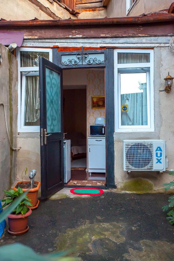 Guest House Happy Holidays Tbilisi Bagian luar foto