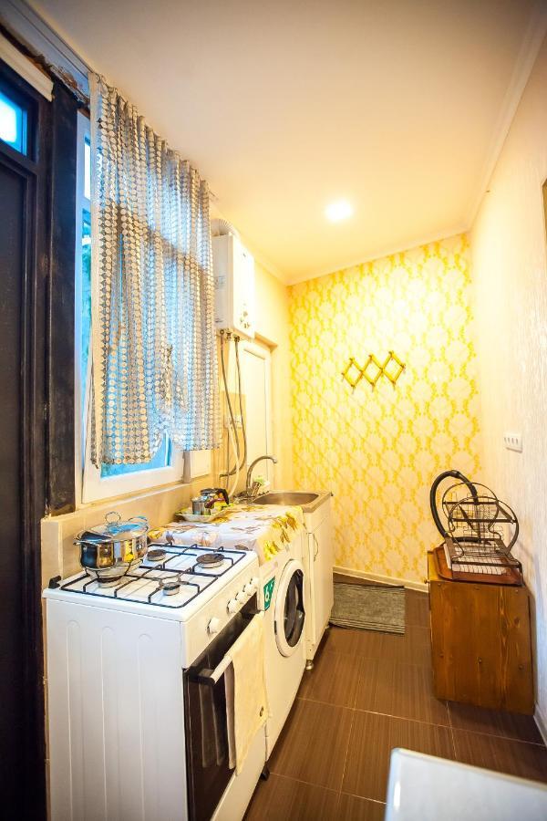 Guest House Happy Holidays Tbilisi Bagian luar foto